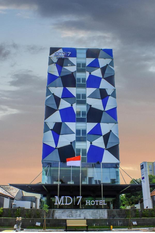 Md 7 Hotel Cirebon Eksteriør bilde