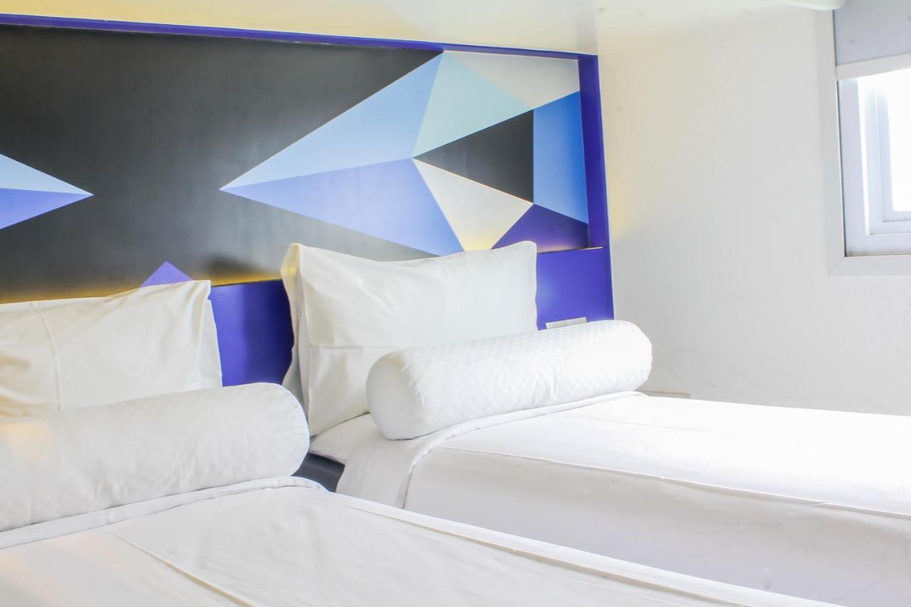 Md 7 Hotel Cirebon Eksteriør bilde